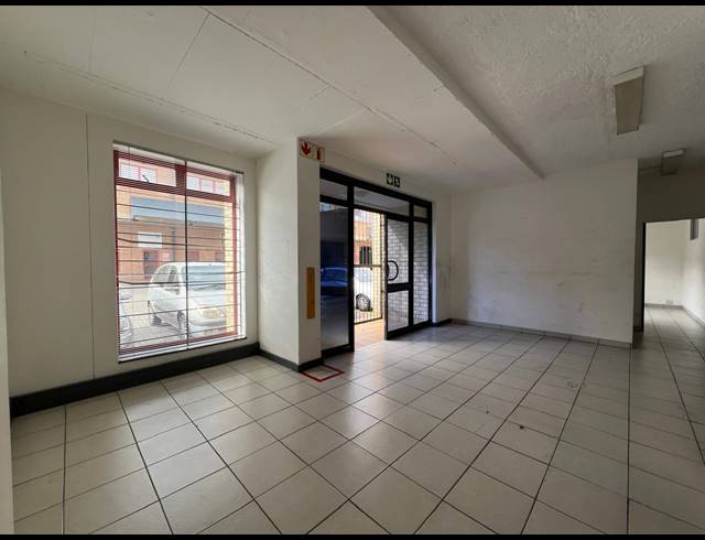 529M² WAREHOUSE TO LET IN STRIJDOMPARK